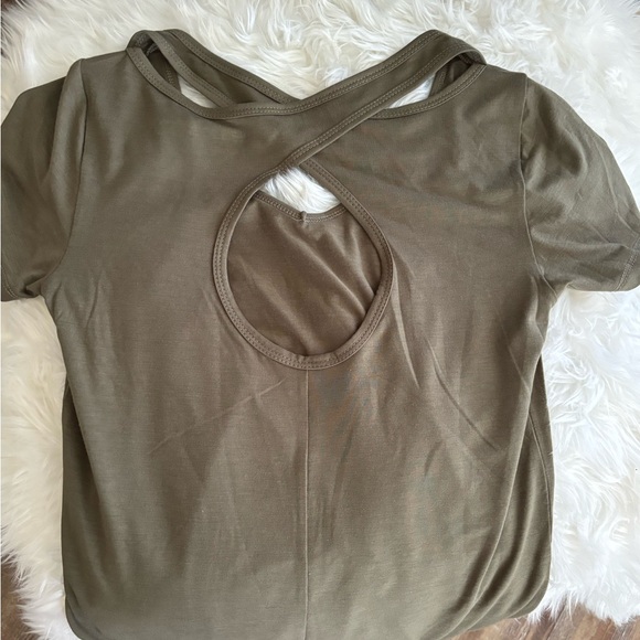 Women’s Set of 2 Tees - Picture 3 of 6